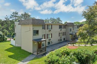 41 Treetop Cir # 32, Laconia, NH 03246