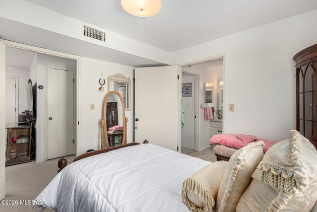 364 S Paseo Lobo Unit D, Green Valley, AZ 85614