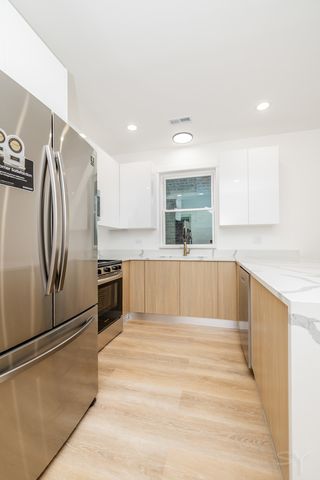 2949 W 25th Place 1, Chicago, IL 60608