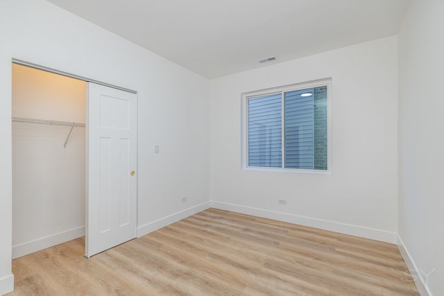 2949 W 25th Place 1, Chicago, IL 60608