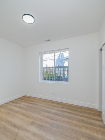 2949 W 25th Place 1, Chicago, IL 60608