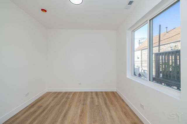 2949 W 25th Place 1, Chicago, IL 60608