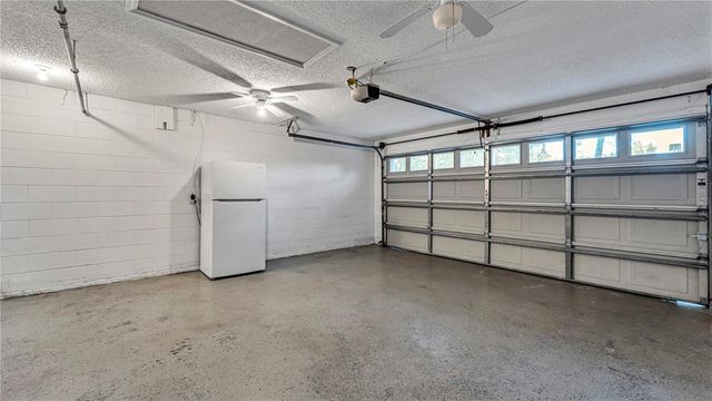 1111 W NEW YORK AVENUE, Orange City, FL 32763