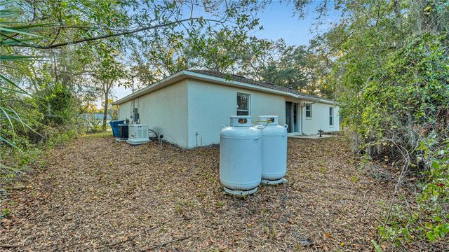 1111 W NEW YORK AVENUE, Orange City, FL 32763