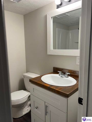 1560 Redbud Circle, Radcliff, KY 40160