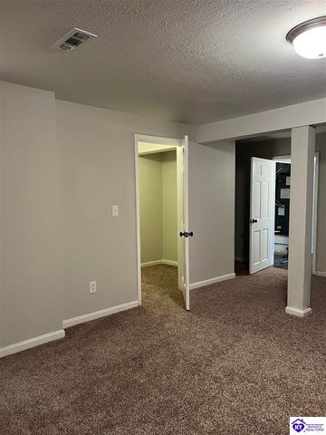 1560 Redbud Circle, Radcliff, KY 40160