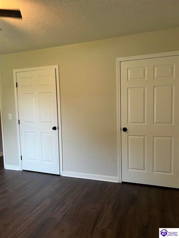 1560 Redbud Circle, Radcliff, KY 40160