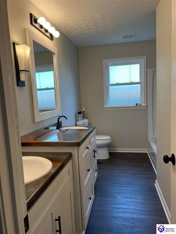 1560 Redbud Circle, Radcliff, KY 40160