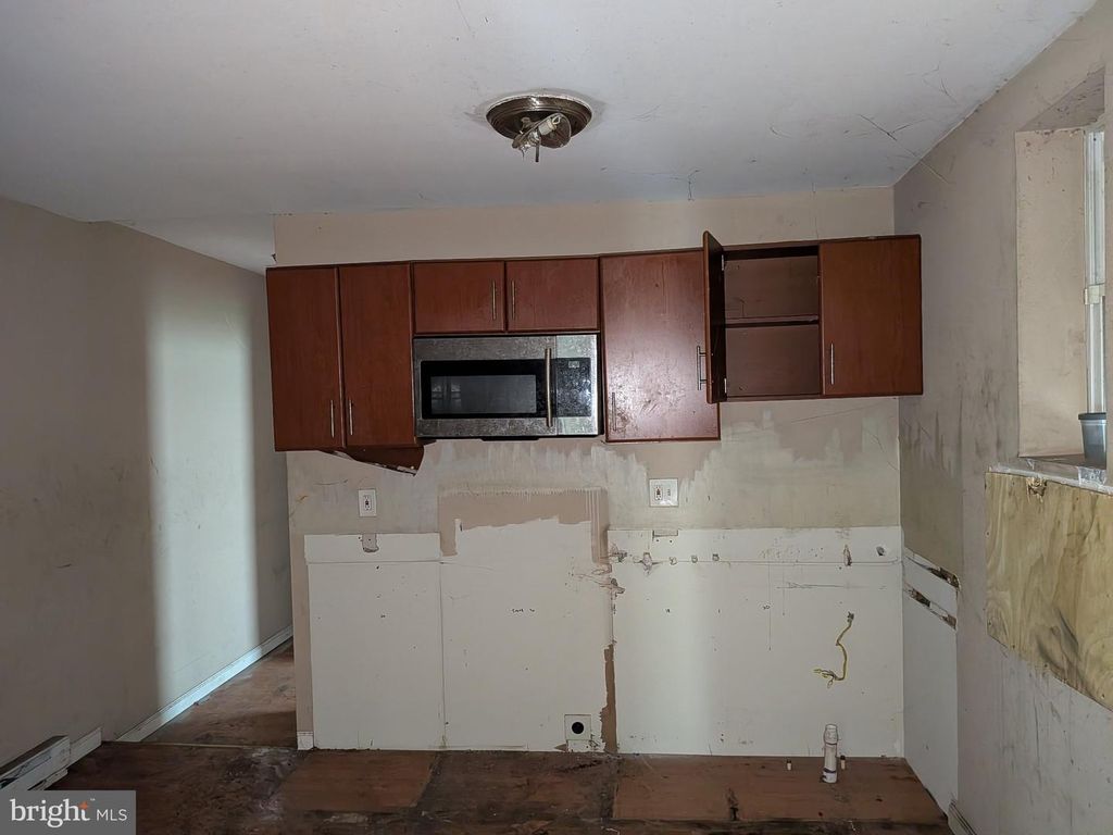 1424 W YORK ST, PHILADELPHIA, PA 19132 — photo 5