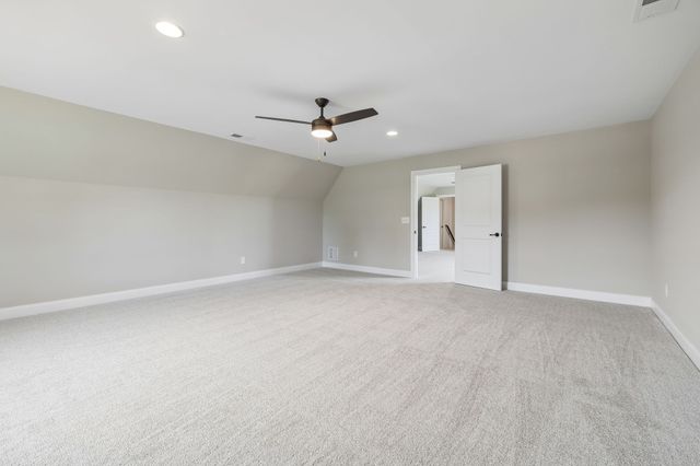 2308 Cages Bend Rd, Gallatin, TN 37066