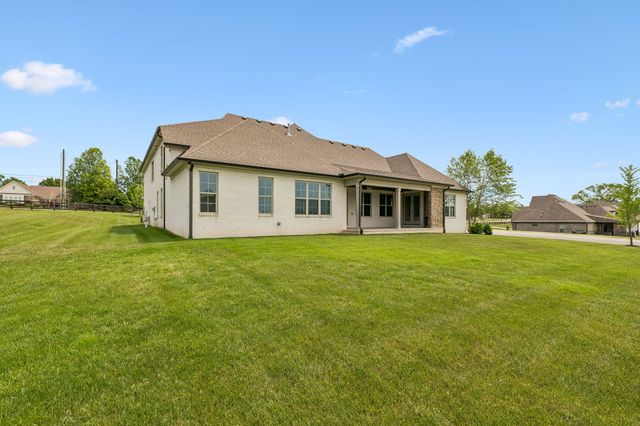 2308 Cages Bend Rd, Gallatin, TN 37066