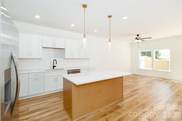 2521 Elon Street, Charlotte, NC 28208