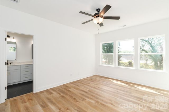 2521 Elon Street, Charlotte, NC 28208