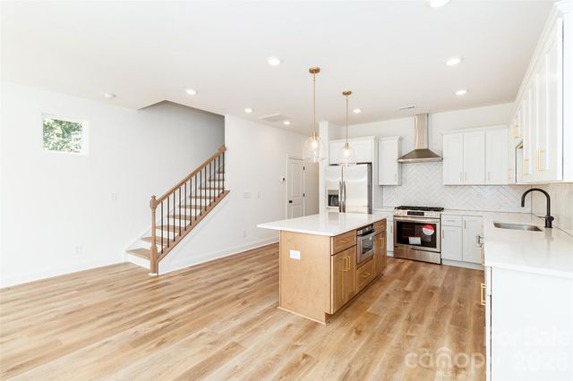 2521 Elon Street, Charlotte, NC 28208