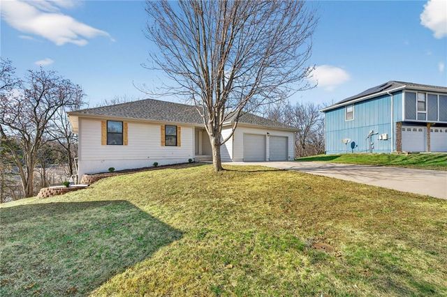 2619 SW Morningside Drive, Blue Springs, MO 64015