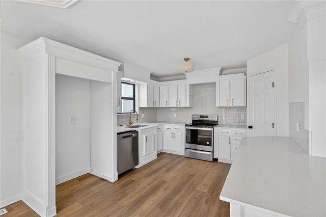 2619 SW Morningside Drive, Blue Springs, MO 64015