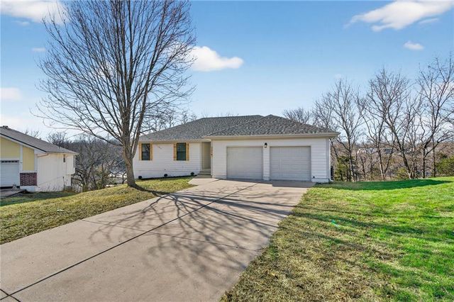 2619 SW Morningside Drive, Blue Springs, MO 64015