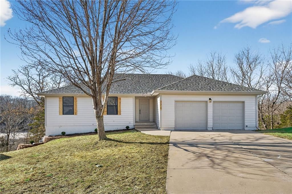 2619 SW Morningside Drive, Blue Springs, MO 64015