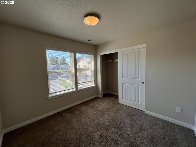 5915 Ne 58TH Ave, Vancouver, WA 98661
