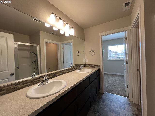 5915 Ne 58TH Ave, Vancouver, WA 98661