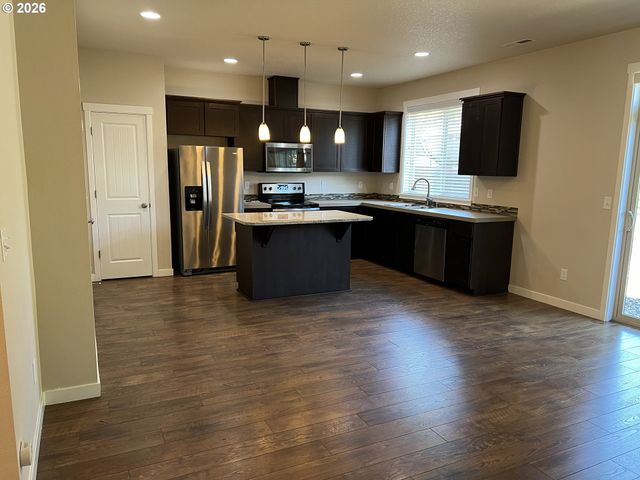 5915 Ne 58TH Ave, Vancouver, WA 98661