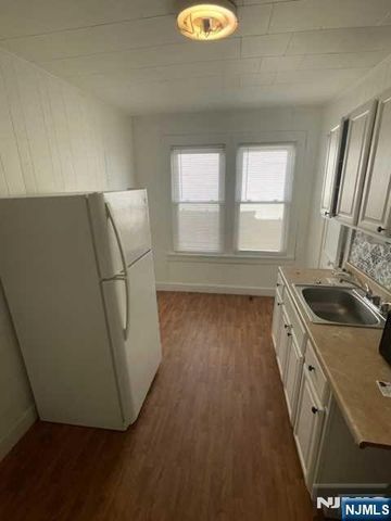 67 N Washington Avenue 3, Bergenfield, NJ 07621