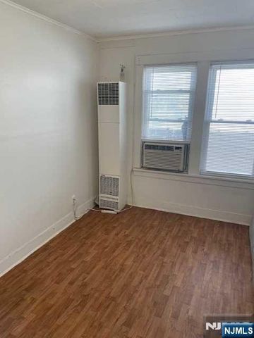 67 N Washington Avenue 3, Bergenfield, NJ 07621