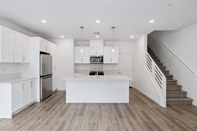 2406 103 Haley Point Drive, Ventura, CA 93003
