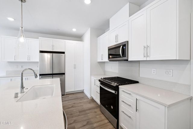 2406 103 Haley Point Drive, Ventura, CA 93003