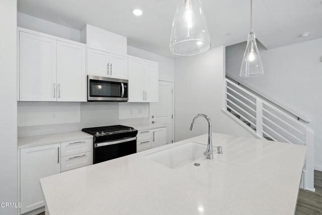 2406 103 Haley Point Drive, Ventura, CA 93003