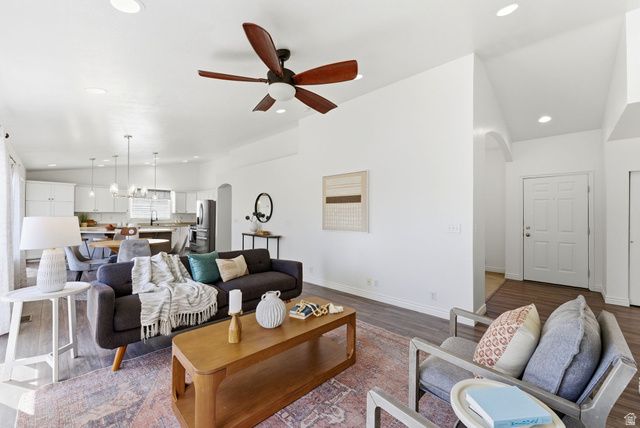 9107 S GRANADA HILLS DR, West Jordan, UT 84088