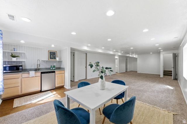 9107 S GRANADA HILLS DR, West Jordan, UT 84088