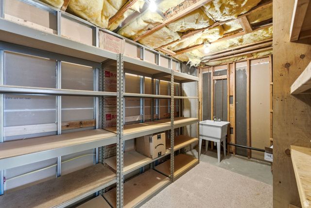 9107 S GRANADA HILLS DR, West Jordan, UT 84088