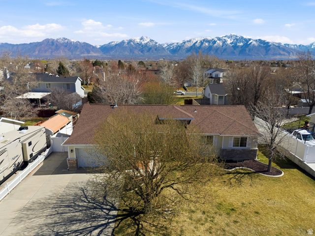 9107 S GRANADA HILLS DR, West Jordan, UT 84088