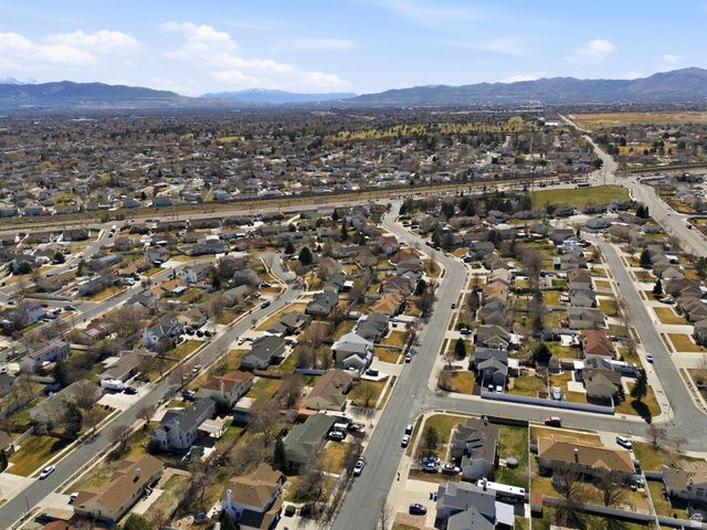 9107 S GRANADA HILLS DR, West Jordan, UT 84088