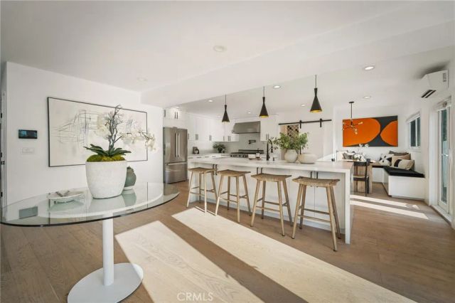 5115 West Boulevard, Los Angeles, CA 90043