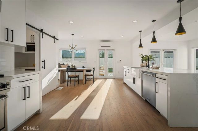 5115 West Boulevard, Los Angeles, CA 90043