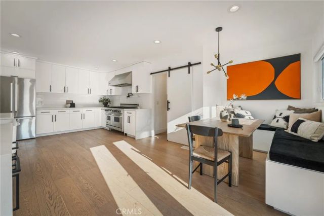 5115 West Boulevard, Los Angeles, CA 90043