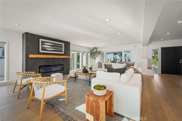 5115 West Boulevard, Los Angeles, CA 90043