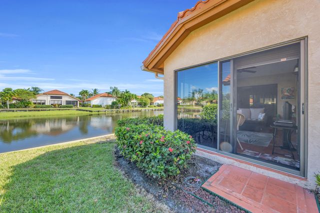 2735 SW Mariposa Circle, Palm City, FL 34990