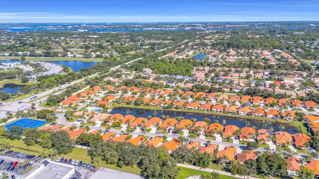 2735 SW Mariposa Circle, Palm City, FL 34990