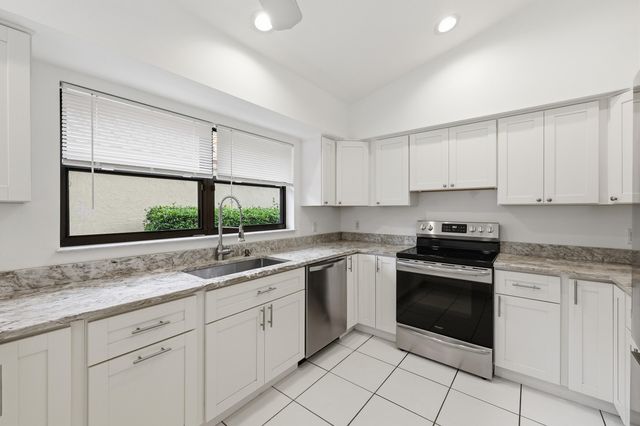 2735 SW Mariposa Circle, Palm City, FL 34990