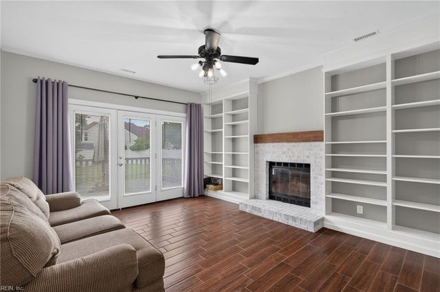 898 Gunston CT, Newport News, VA 23608