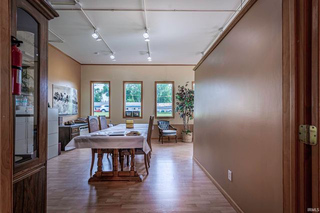 207 W Lincoln Highway, New Haven, IN 46774