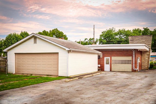 207 W Lincoln Highway, New Haven, IN 46774