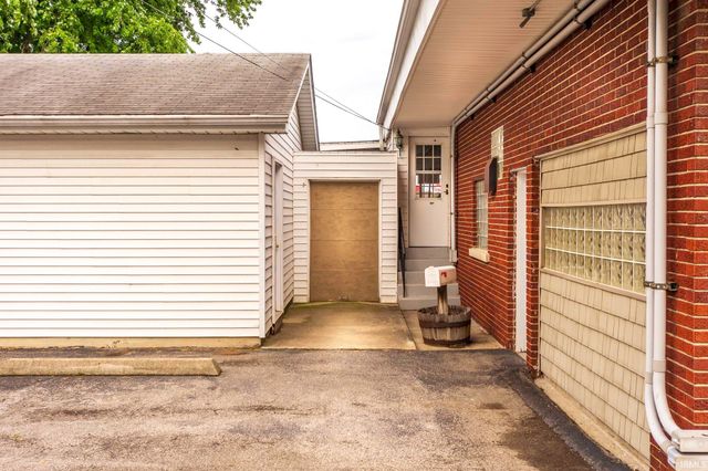 207 W Lincoln Highway, New Haven, IN 46774