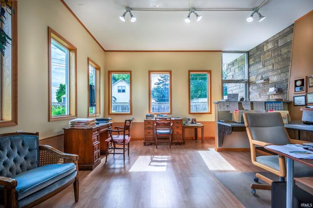 207 W Lincoln Highway, New Haven, IN 46774