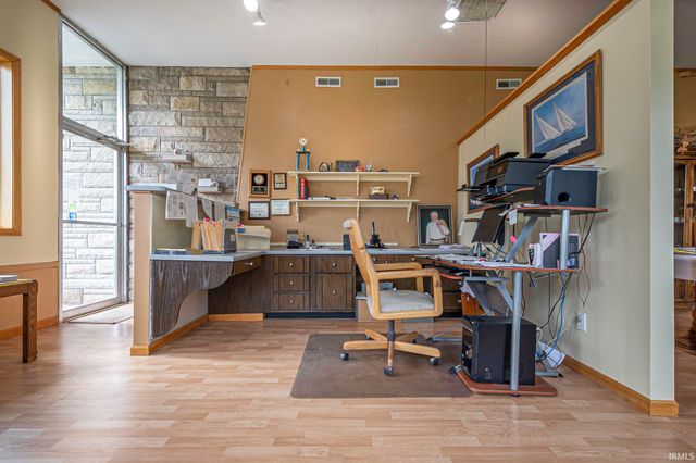 207 W Lincoln Highway, New Haven, IN 46774