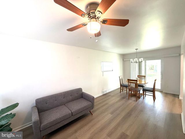 147 HALCYON DR, New Castle, DE 19720