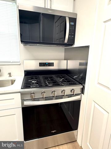 147 HALCYON DR, New Castle, DE 19720